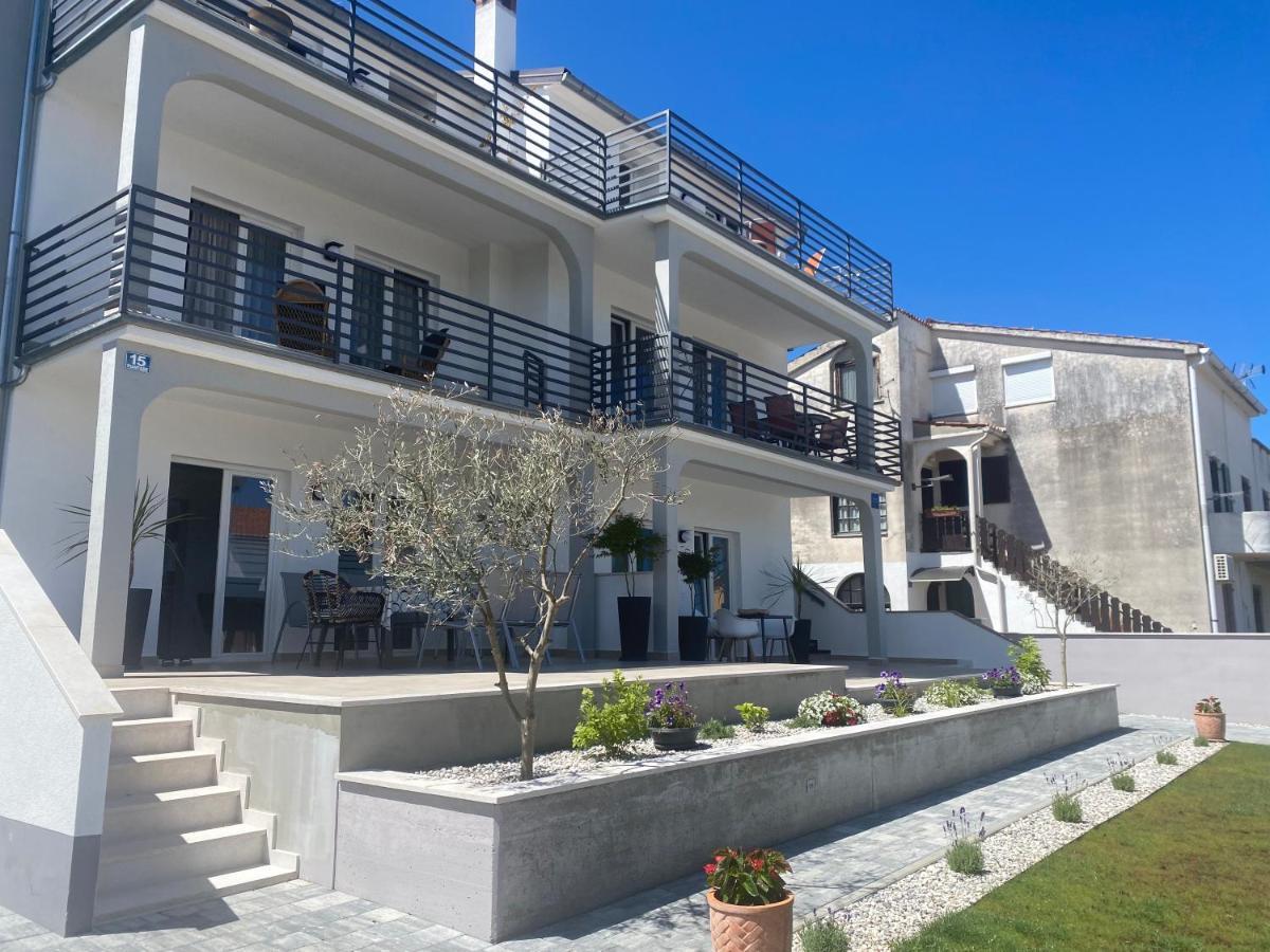 With Balcony Appartement